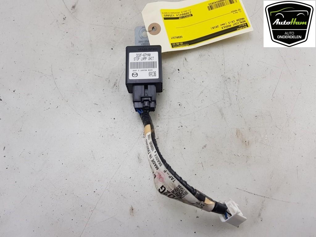 DIVERSEN Remlicht module Mazda CX-3 (DJ / DK) (|DD2F67YA0|), Hitdorfer Straße 73
51371  Leverkusen, DE, Gebruikt, Mazda, Info@mazda.de