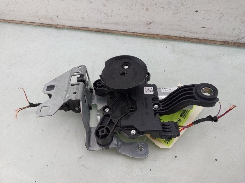 RUITENWISSERMOTOR ACHTER BMW 3 serie Touring (G21), Gebruikt, BMW, Petuelring 130
80809  München, DE, Bayerische Motoren Werke AG