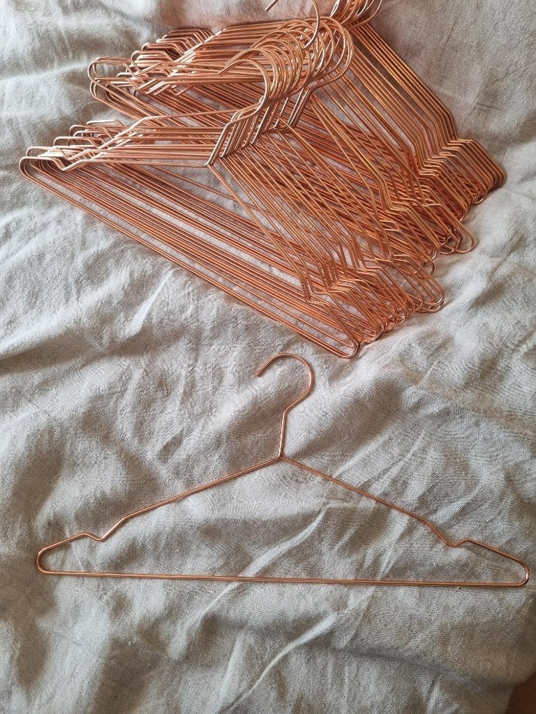 mooi metalen rosé kledinghangers, Kleding | Dames, Kledinghangers, Ophalen, Zo goed als nieuw, Metaal, Kinderen en Volwassenen