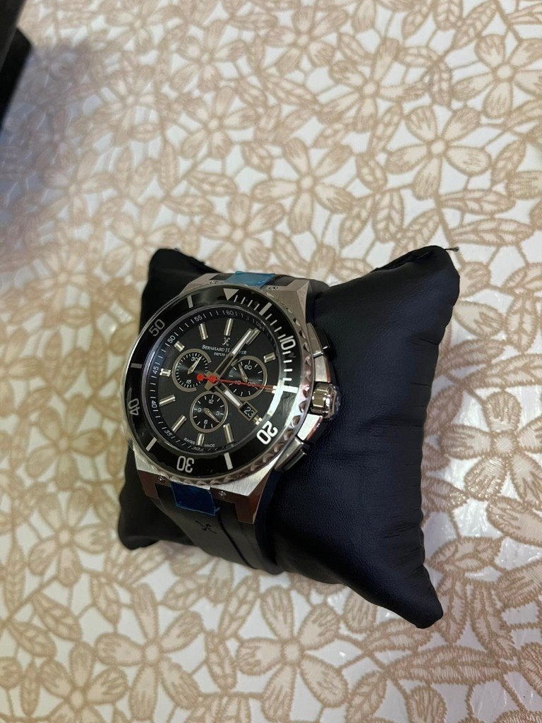 Deux montre homme Bernhard H.Mayer, Bijoux, Sacs & Beauté, Autres marques, Enlèvement ou Envoi, Cuir, Neuf