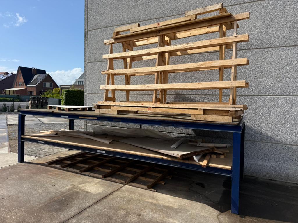Stalen werktafel of opbergrek, Ophalen, Zo goed als nieuw