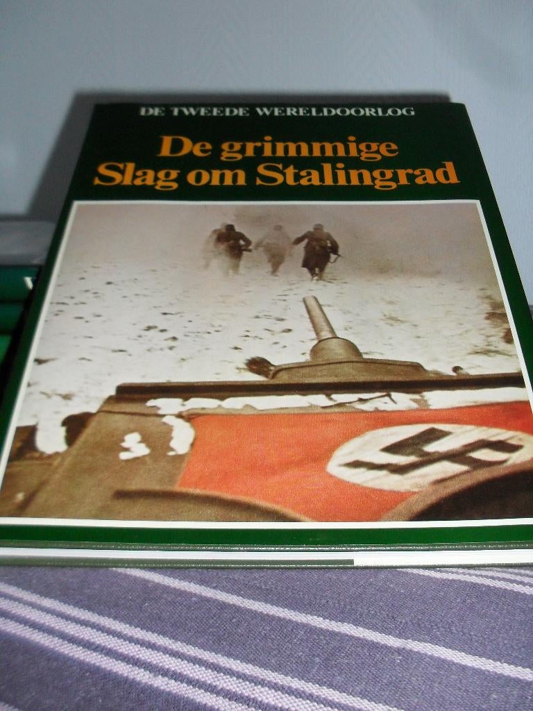 De Tweede Wereldoorlog (5 delen beschikbaar), Ophalen of Verzenden, Tweede Wereldoorlog, Zo goed als nieuw, Algemeen