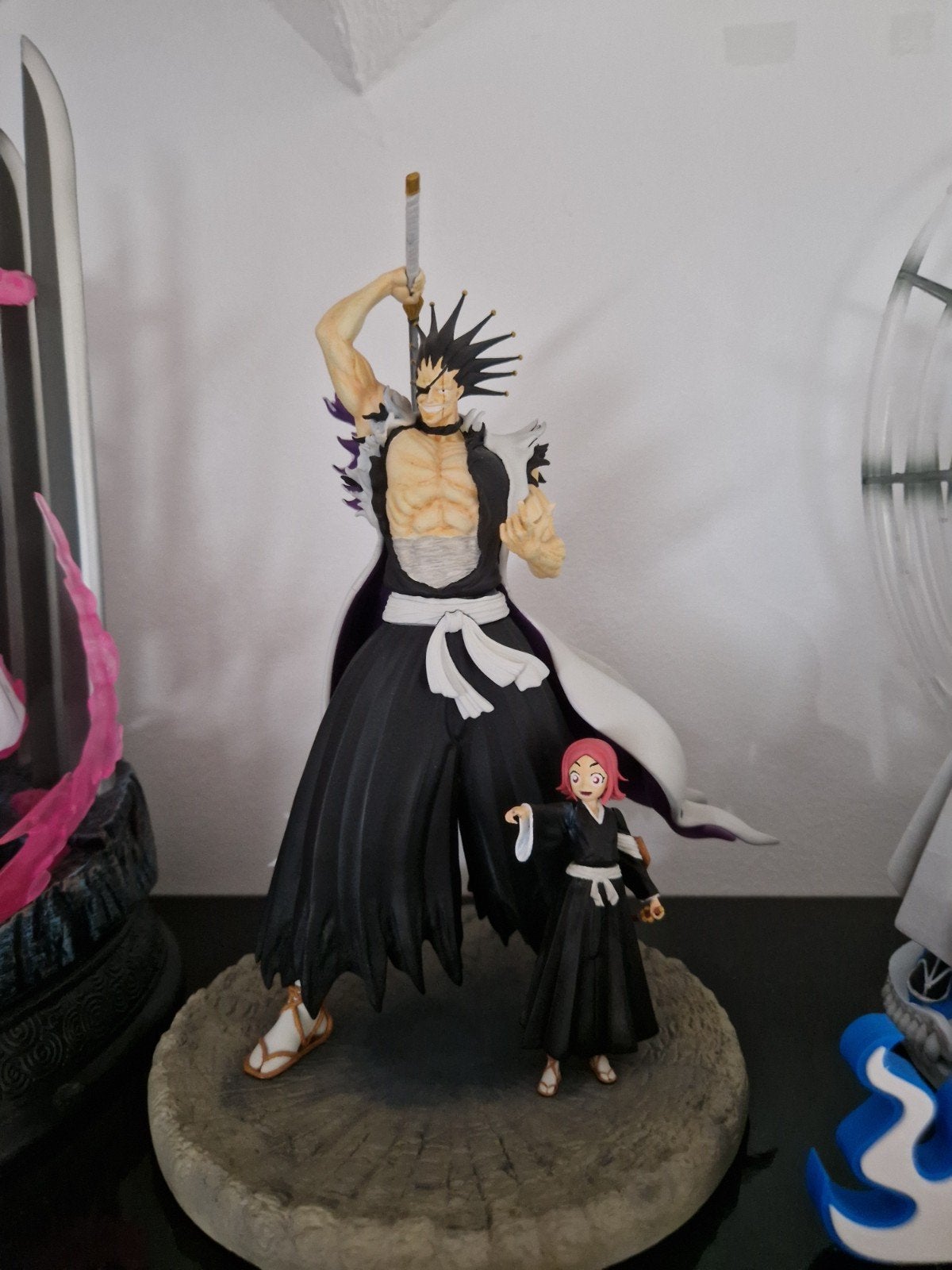 Statue à l'eau de javel Kenpachi et Yachiru, Enlèvement