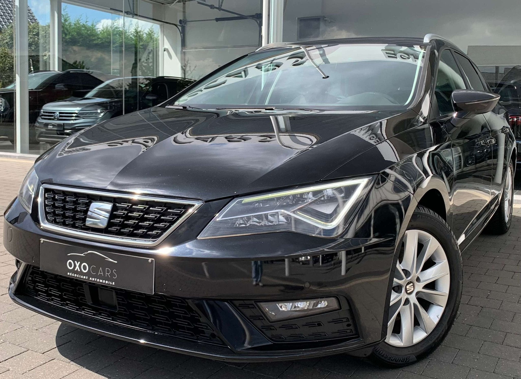 SEAT Leon ST 1.6TDI 115CV / Virtual Cockpit / Xenon / Gps /, Auto's, Voorwielaandrijving, Stof, Gebruikt, Euro 6