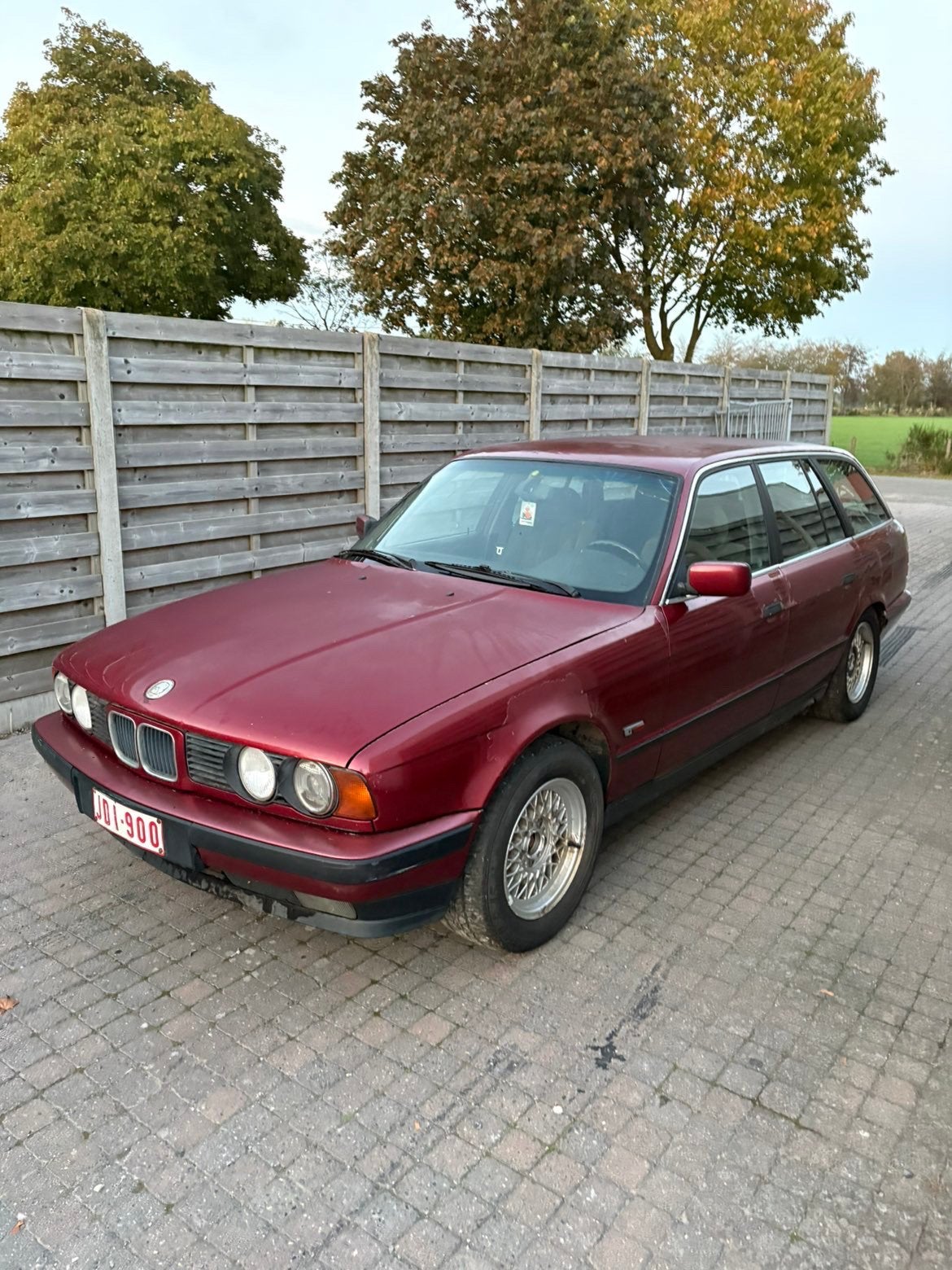 Bmw e34 520, Autos, Rouge, 110 kW, Boîte manuelle, 5 portes