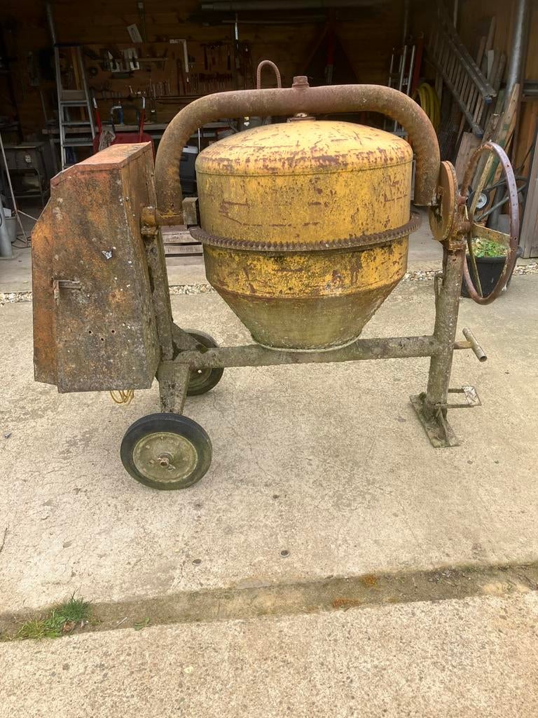 Bétonnière à moteur électrique monofaze, Enlèvement, Utilisé