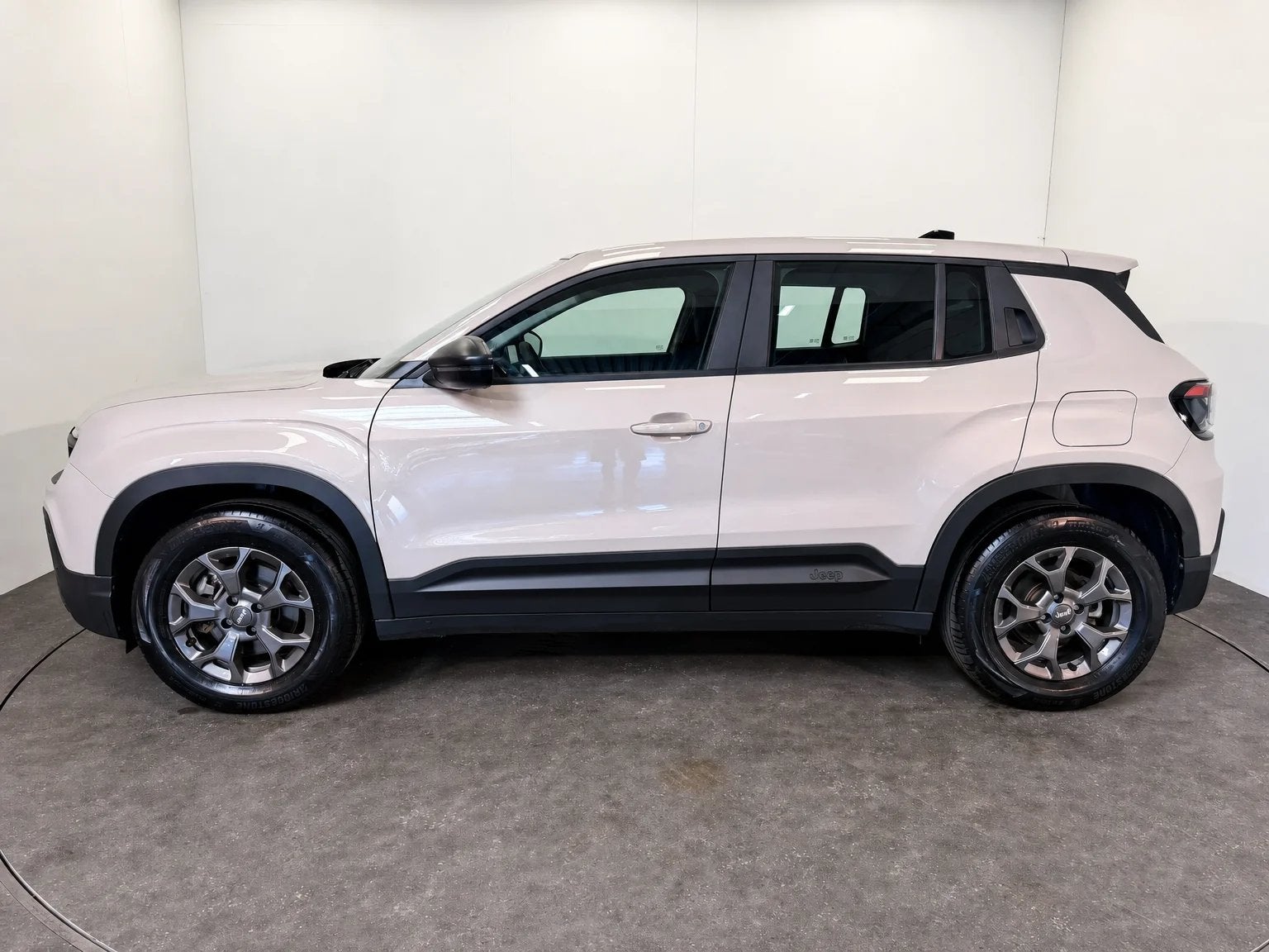 Jeep Avenger Longitude 54 kWh EV, Auto's, Jeep, Automaat, Wit, 5 deurs, 156 pk