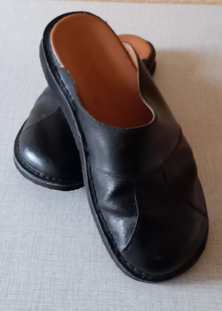 Lederen instap pantoffels, Kleding | Heren, Ophalen of Verzenden, Gedragen, Zwart