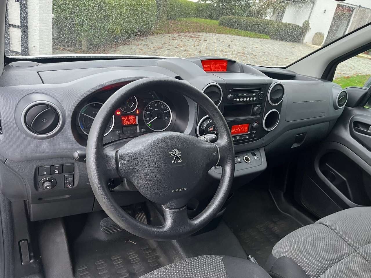 Peugeot Partner e-Partner/24200km/Airco/Cruise/Handsfree..., Autos, 3 places, 0 kg, Ordinateur de bord, Automatique