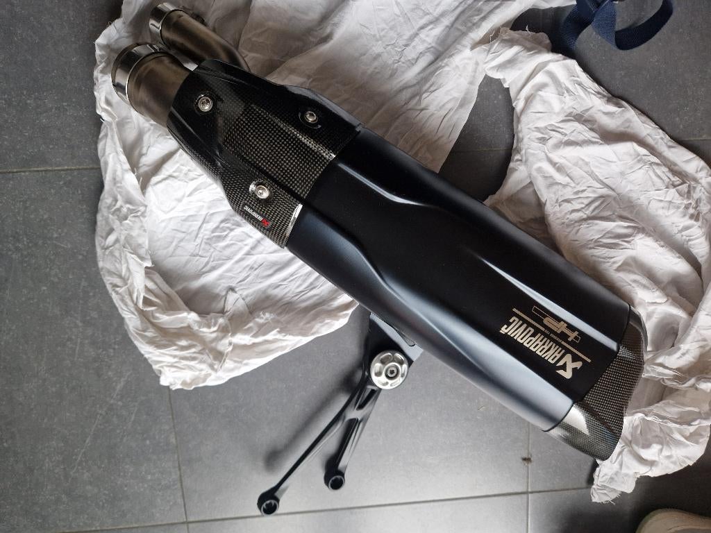 titanium akrapovic uitlaat s1000rr k46, Motoren, Ophalen, Gebruikt