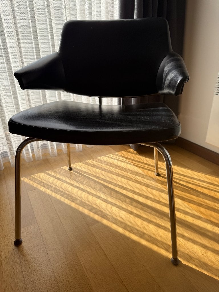 Vintage stoel: PRACHT exemplaar!, Huis en Inrichting, Ophalen, Gebruikt, Zwart, Eén