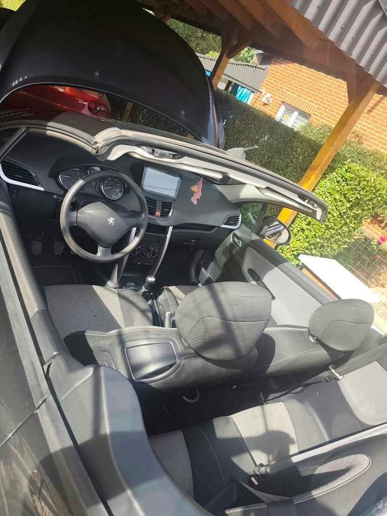 Peugeot 207 CC cabriolet 1900€, Autos, Achat, Boîte manuelle, 2 portes, Particulier