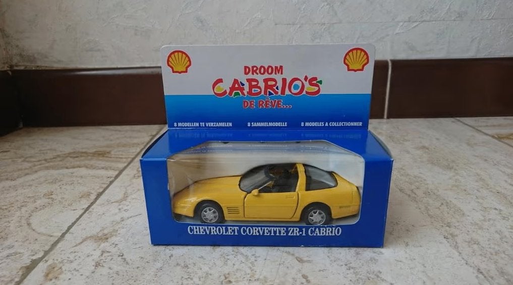 Miniature Chevrolet Corvette (C4) Targa 1/32, Enlèvement ou Envoi, Comme neuf, Voiture, Autres marques