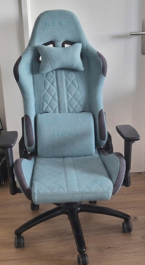 Gaming chair REKT in zeer goede staat, Ophalen, Gaming bureaustoel, Zo goed als nieuw, Bureaustoel