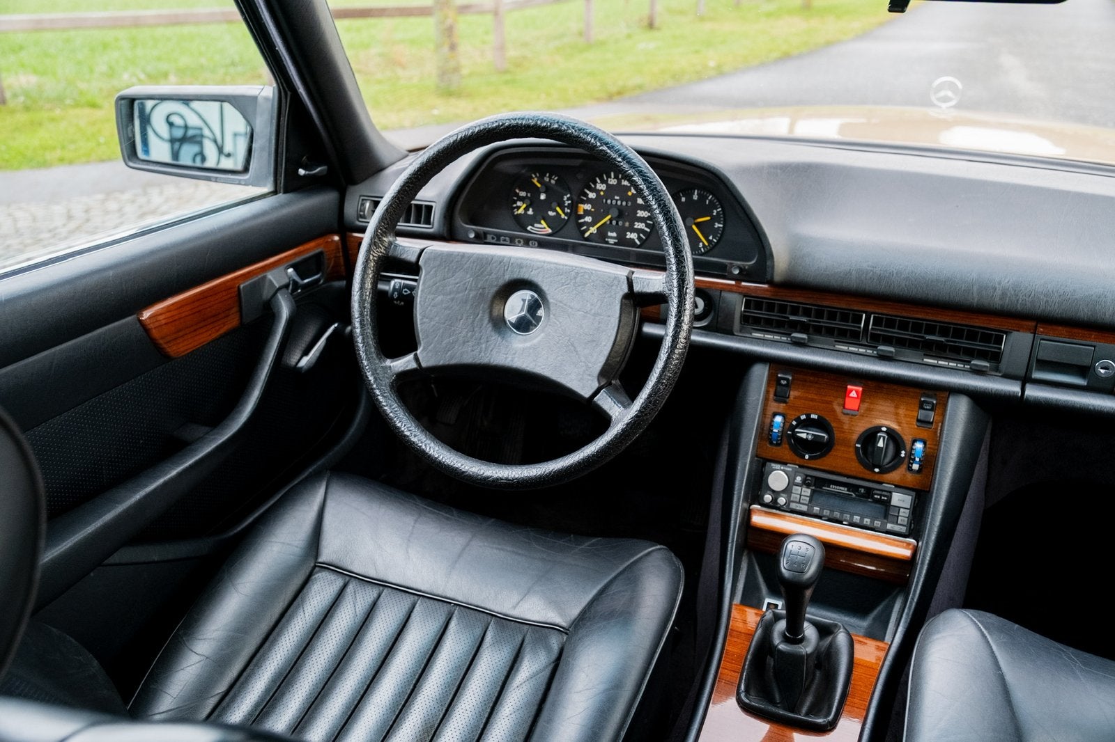 Mercedes-Benz 280S W126 - 1985, Autos, Mercedes-Benz, Cuir, Achat, 4 portes, Entreprise