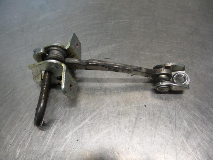 Deurvanger 4Deurs links-achter van een Opel Meriva (Meriva 0, Gebruikt, -, -, Opel