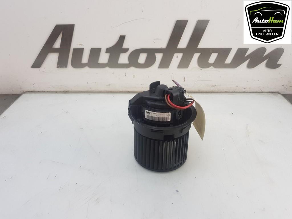 KACHEL VENTILATORMOTOR Renault Clio IV (5R), Gebruikt, Renault