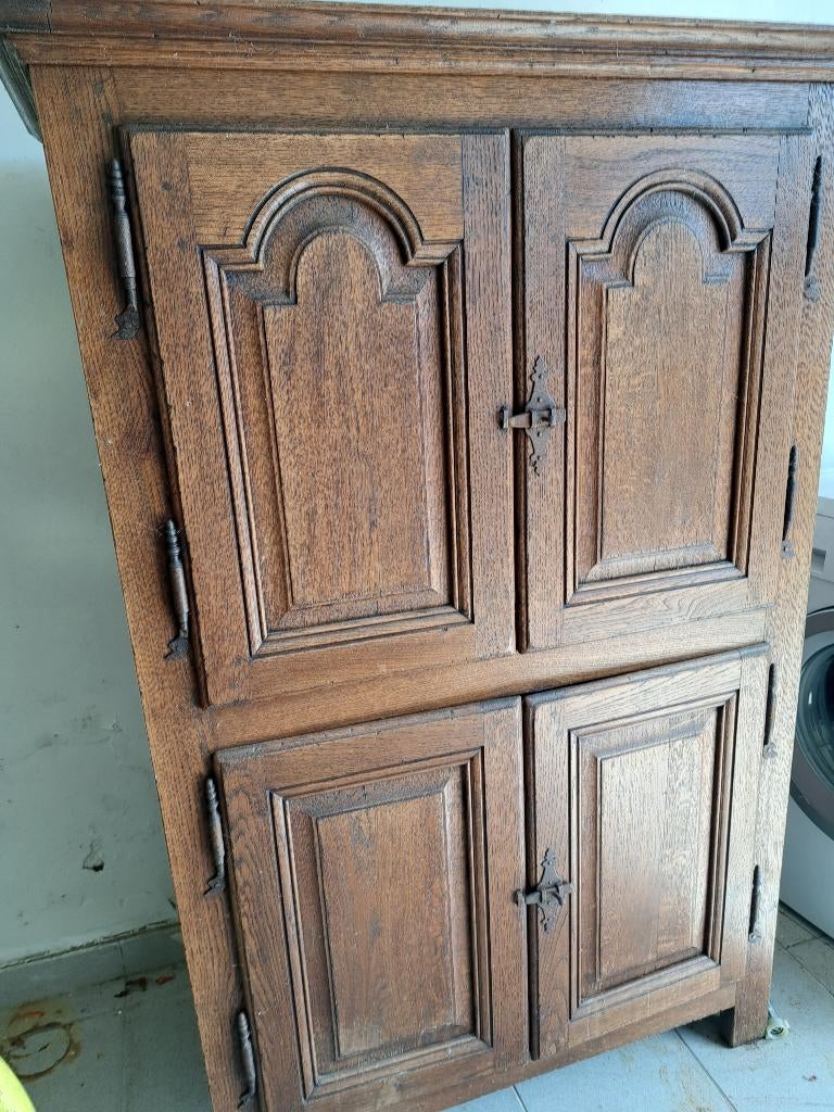 Antieke eiken kast, Ophalen