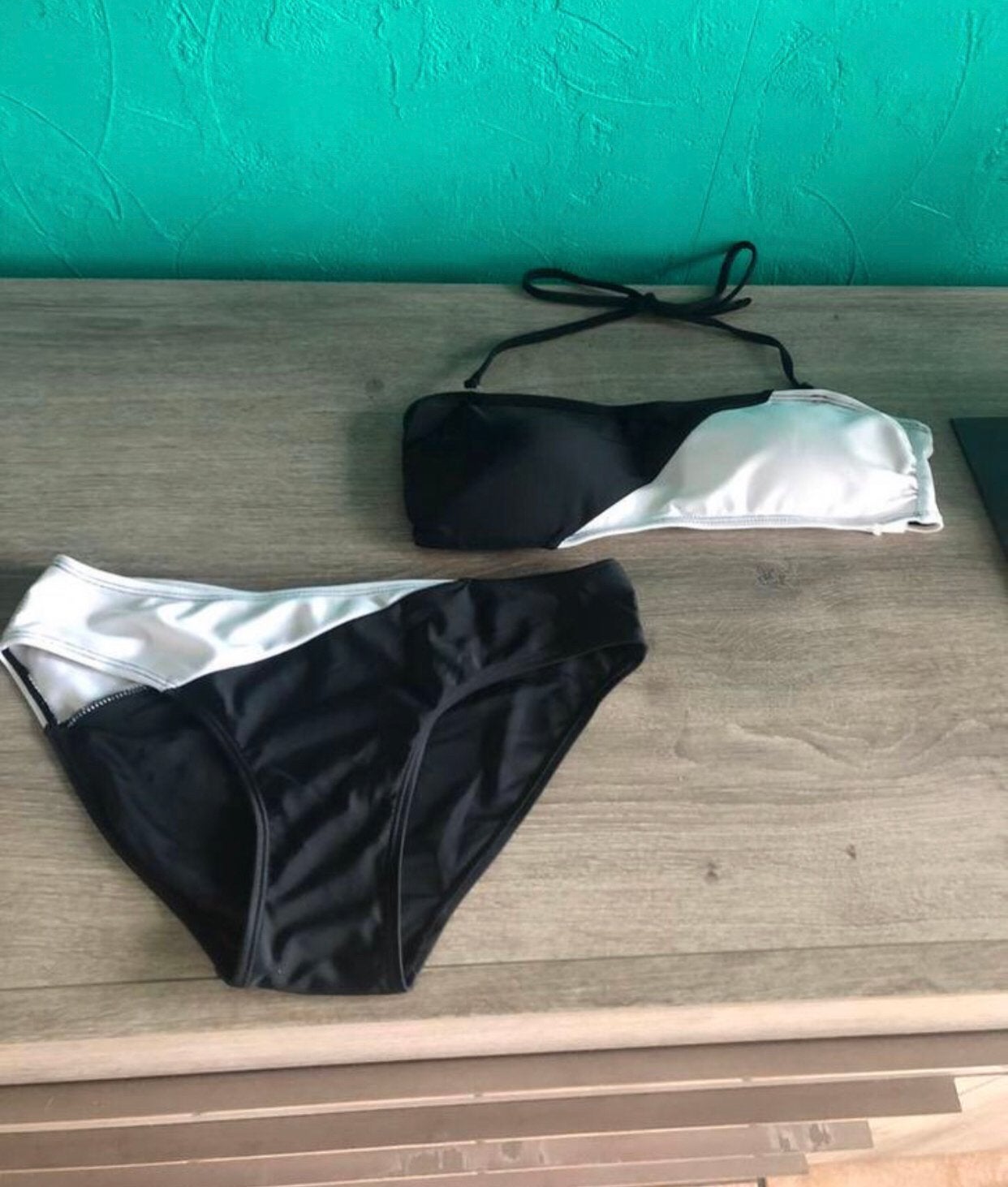 Bikini zwart/wit maat S, Vêtements | Femmes, Vêtements de Bain & Maillots de Bain, Enlèvement, Comme neuf, Blanc, Bikini