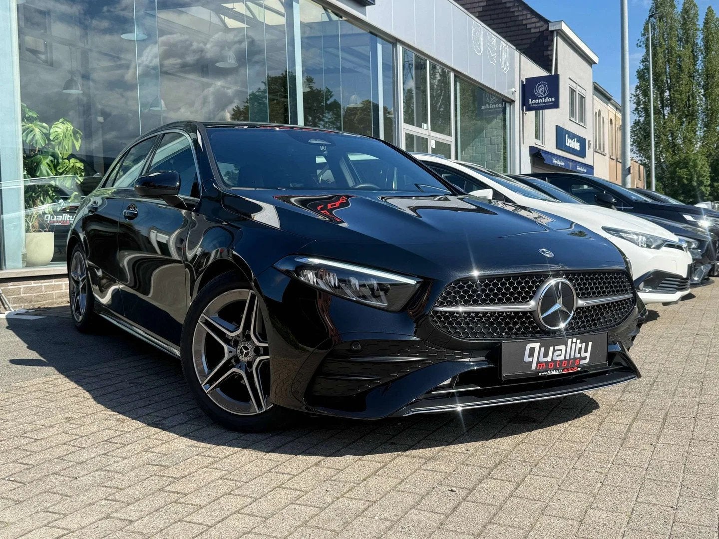Mercedes-Benz A-CLASS 180 A 180 AMG-PACK / SFEERVERLICHTING, Autos, 100 kW, Achat, Entreprise, Alcantara