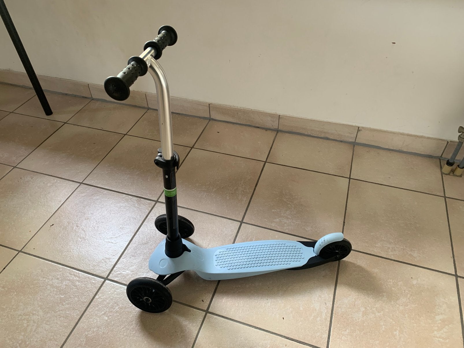 Trottinette tricycle, Vélos & Vélomoteurs, Enlèvement, Comme neuf