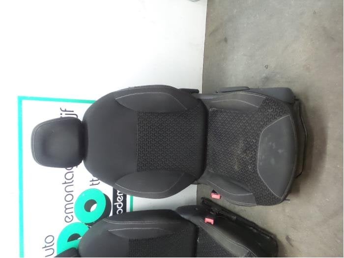 Stoel links van een Citroen C3 (C3 09-), Gebruikt, -, Ophalen of Verzenden, -