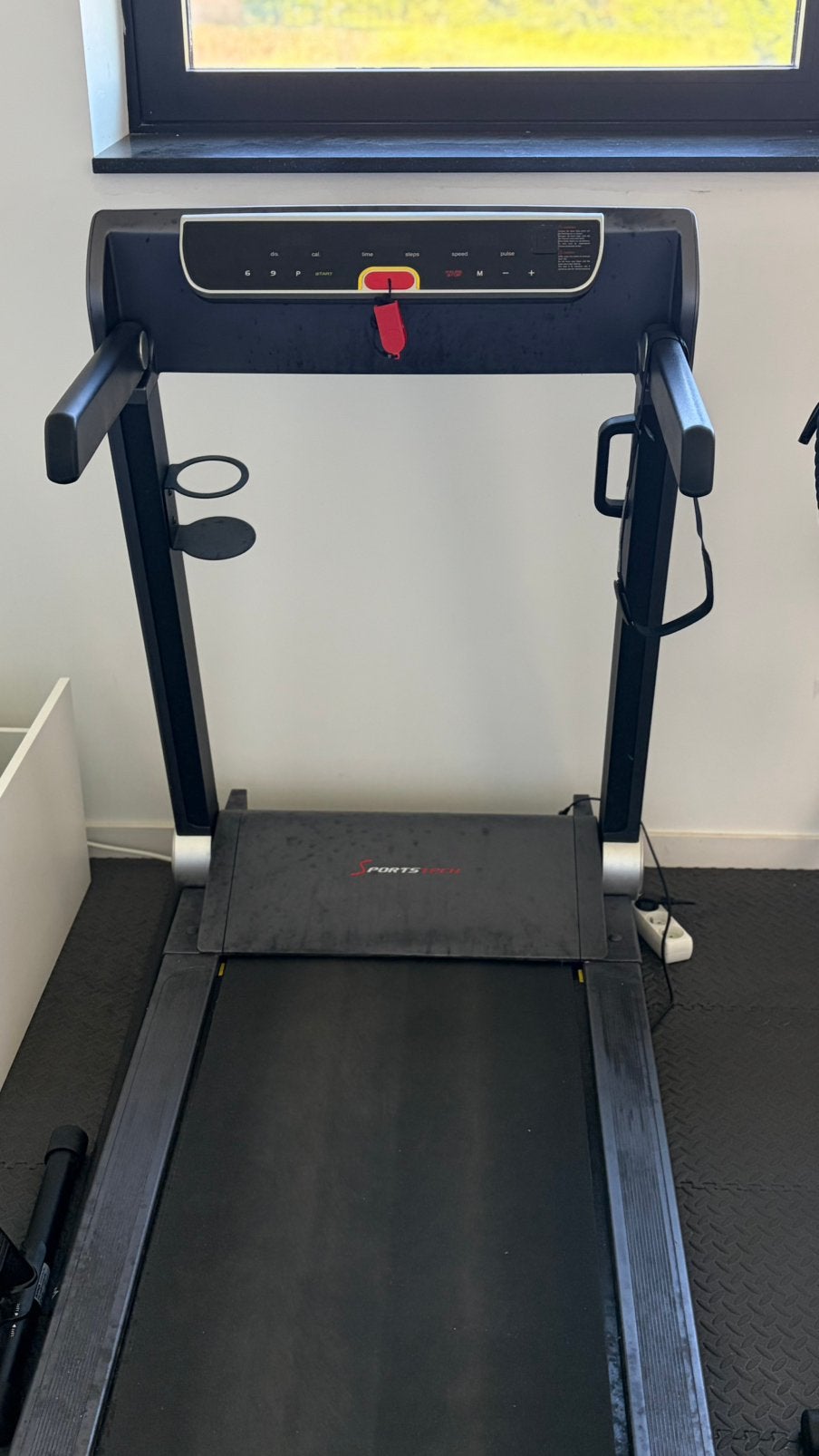 ‍️ Sportstech FX300 loopband — 300€ (bespreekbaar), Ophalen, Zo goed als nieuw, Benen, Loopband