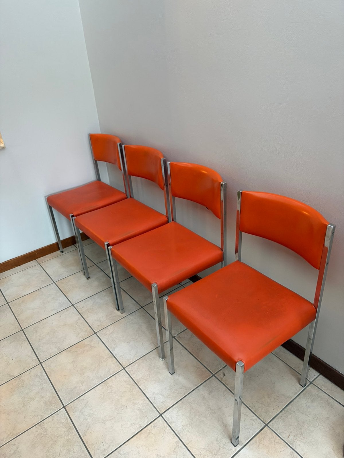 stoelen uit de ruimtetijd uit de jaren 70, Ophalen, Zo goed als nieuw, Metaal, Eén