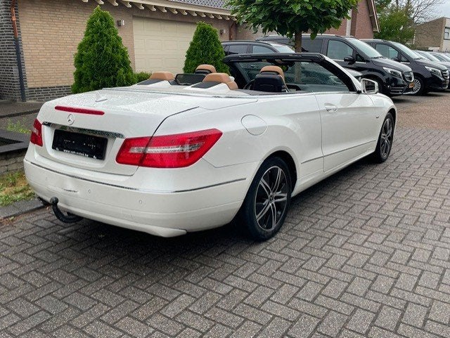 Mercedes-Benz E-Klasse Cabrio 200 CGI AVANTGARDE NAVI LEDER, Autos, Cuir, Achat, 135 kW, Entreprise