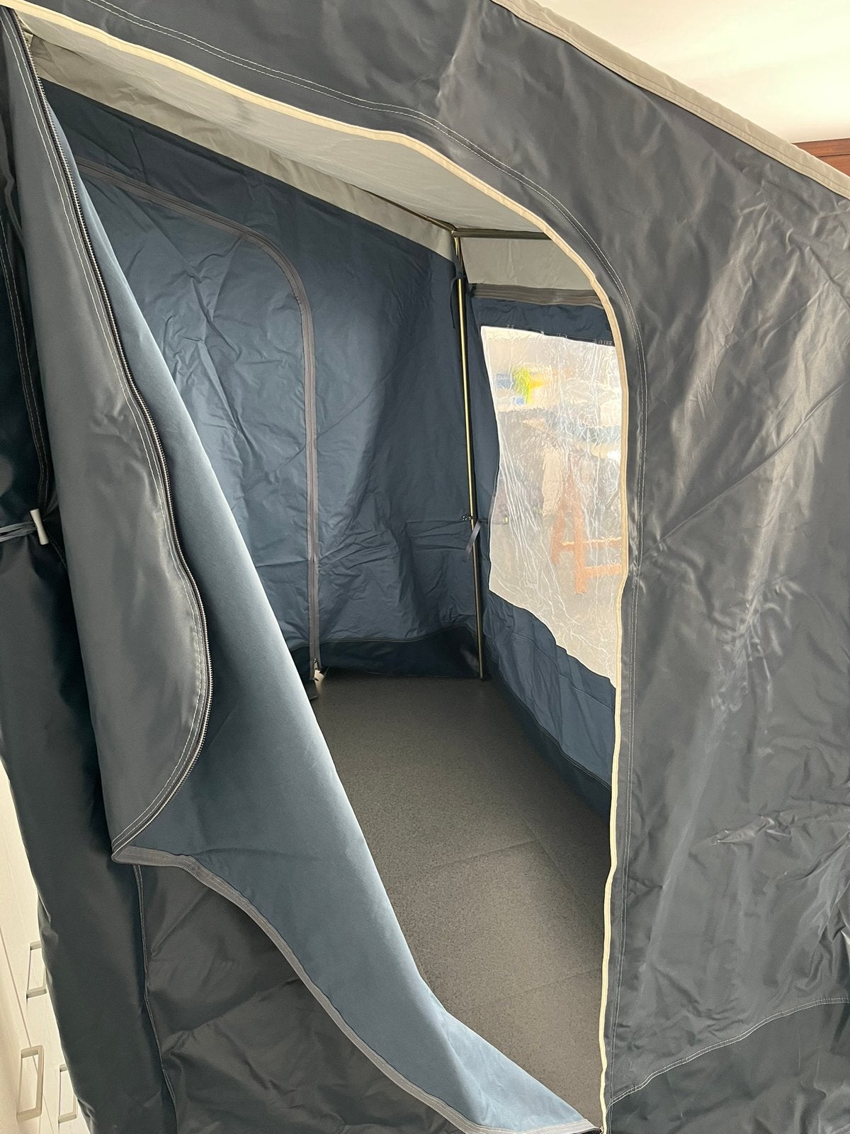 Voortent - Brand - (2m x 1,5m), Ophalen, Zo goed als nieuw