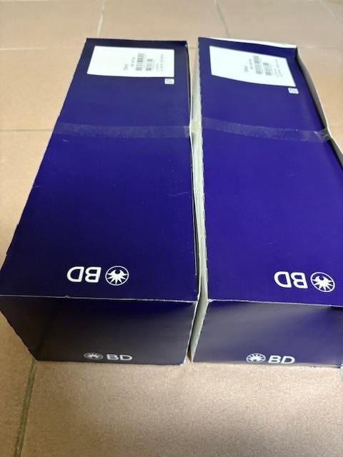 2 boîtes de seringues de 10 ml, Enlèvement ou Envoi, Neuf