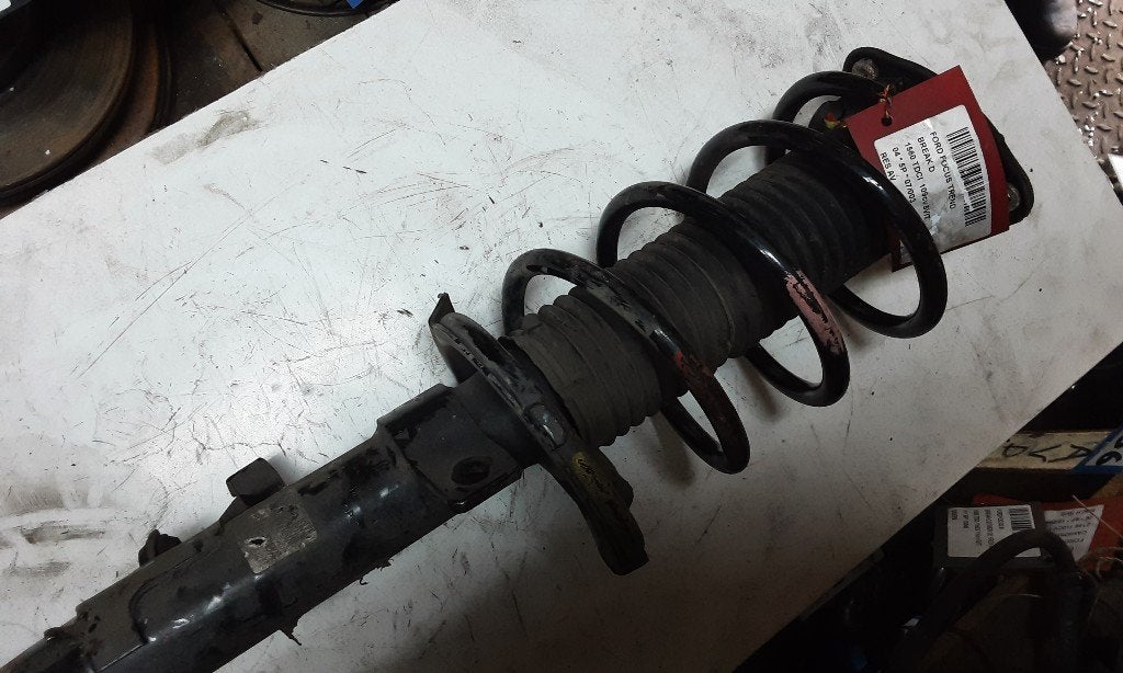 SCHROEFVEER VOOR Ford Focus 2 Wagon (01-2004/09-2012), Gebruikt, Ford