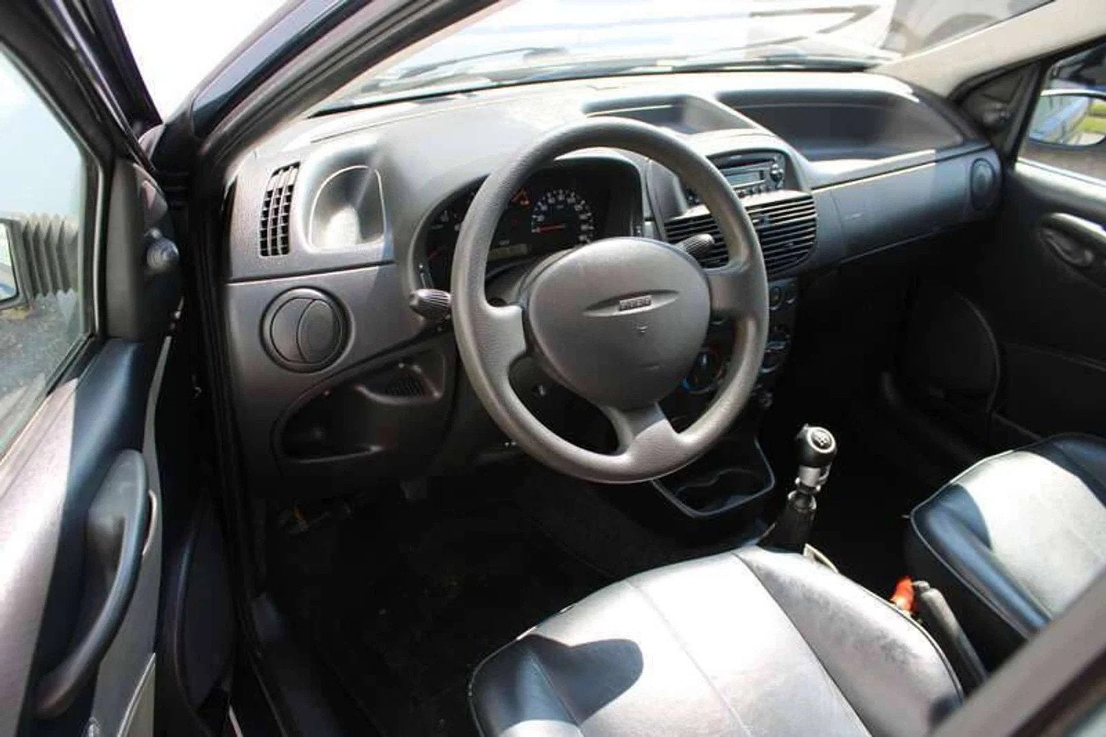 Fiat Punto 1.2i 8v Airco/5Deurs inclusief 1 JAAR garantie!, Auto's, Gebruikt, 4 cilinders, Leder, Bedrijf