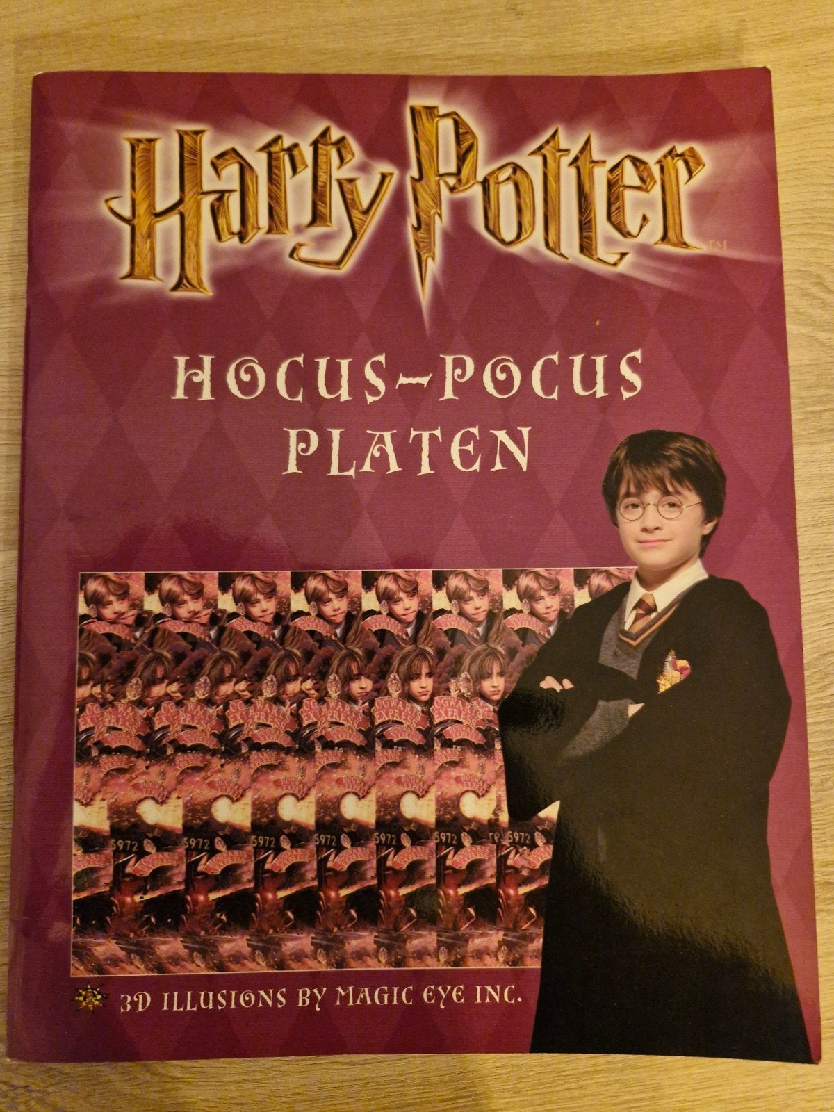 Boek , Harry Potter Hocus-Pocus Platen , 3D illusions 2001, Collections, Enlèvement ou Envoi, Comme neuf, Livre, Poster ou Affiche