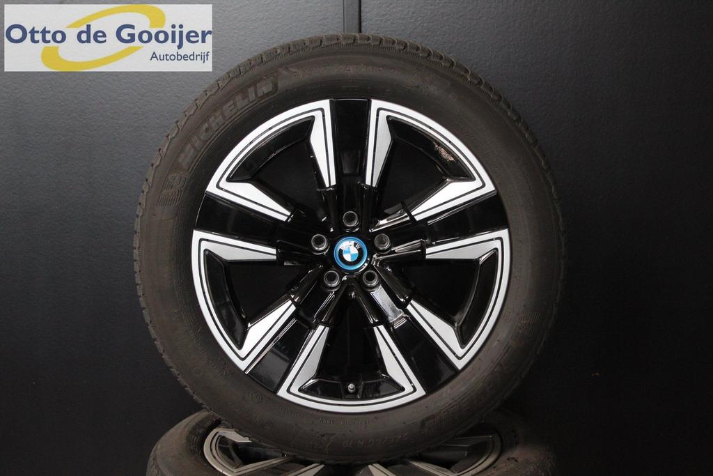 Originele BMW iX3 842 19 inch Velgen Winterbanden Michelin, -, -, Banden en Velgen, Winterbanden