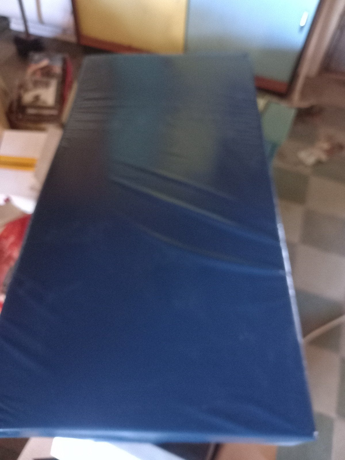 kinderbedje met bijhorende matras afwasbaar, Kinderen en Baby's, Ophalen
