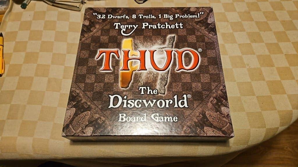 jeu de plateau Thud the Boardgame Terry Pratchett limited, 1 ou 2 joueurs, Enlèvement ou Envoi