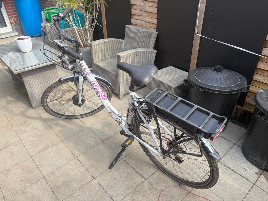 Elektronische dames fiets, Fietsen en Brommers, Fietsen | Dames | Damesfietsen, Ophalen, Gebruikt, Versnellingen