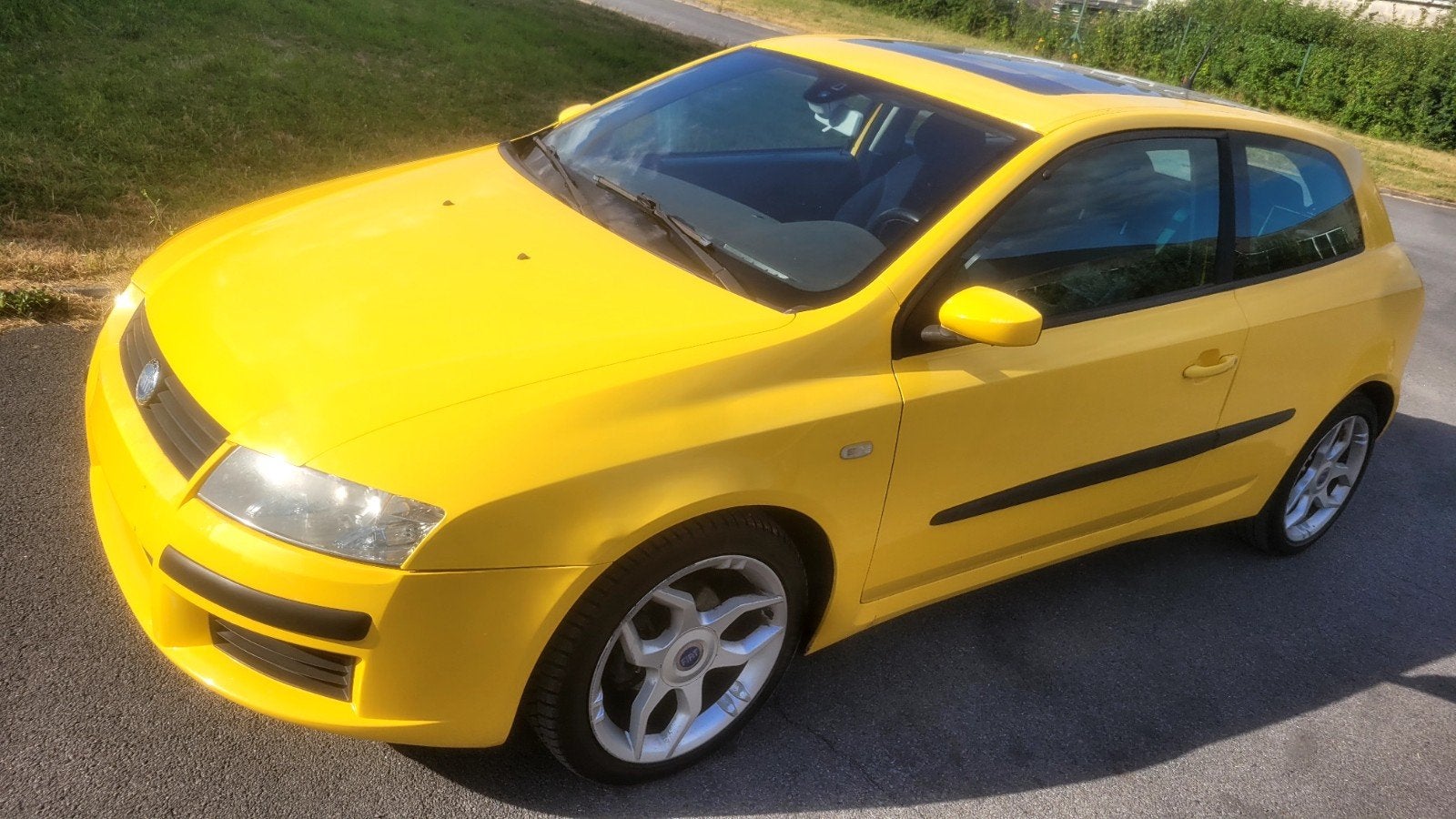 FIAT  STILO+1.6ES+EURO 4+CTOK +DEMANDE D'IMMATRI À 1399EU, Stilo, Bedrijf, Berline, Radio