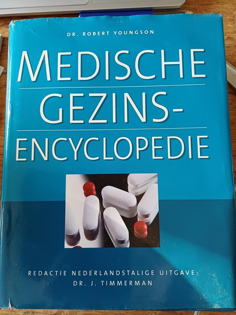 R. Youngson - De medische gezinsencyclopedie, Boeken, Ophalen of Verzenden, Gelezen, R. Youngson