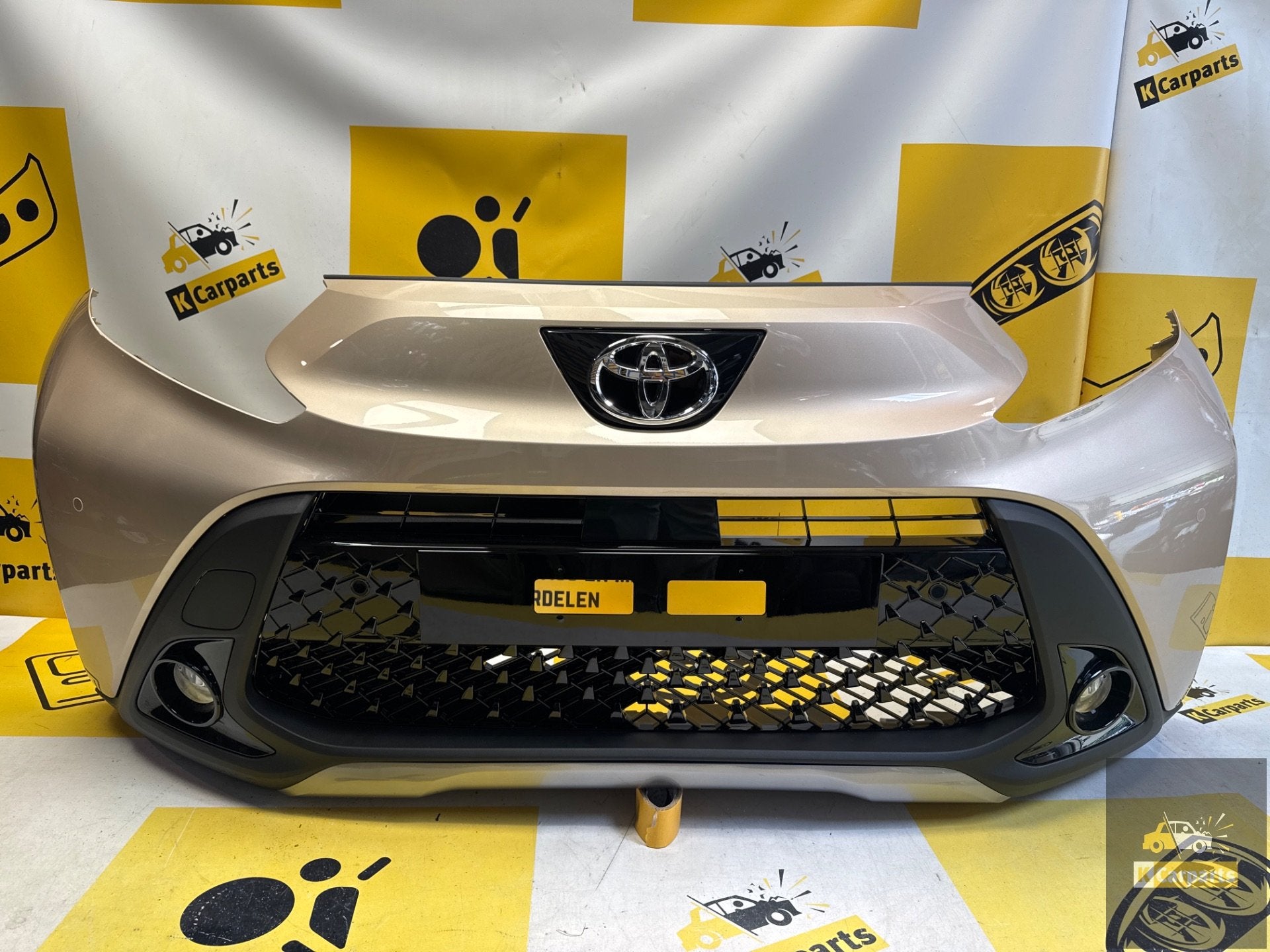 Pare-chocs avant d'origine complet pour Toyota Aygo X PDC 52, Info@fabrikant.eu, Fabrikant BV, Pare-chocs, Fabrikantstraat 1
1000 AA  Amsterdam, NL