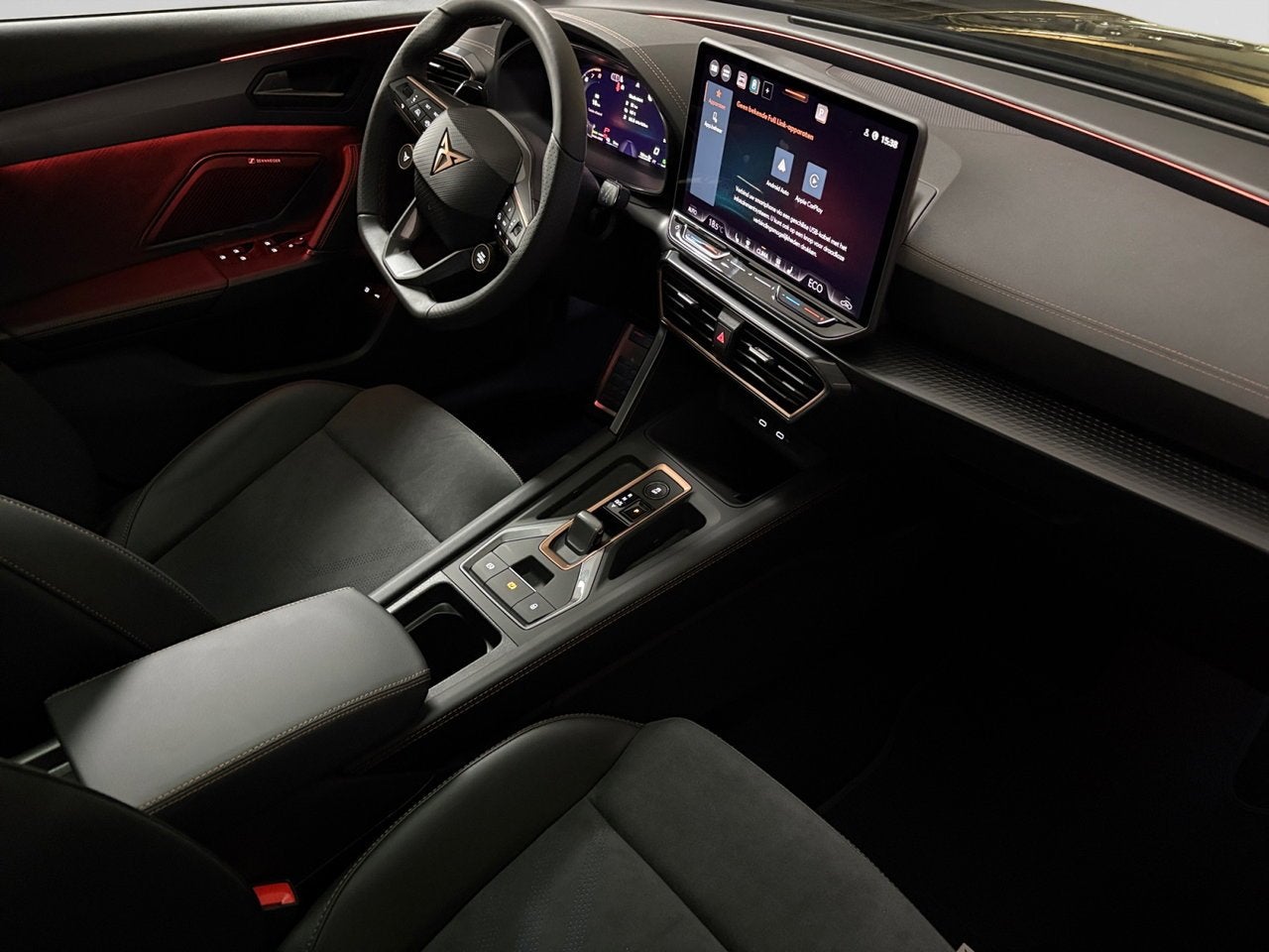 Cupra Formentor e-Hybrid (PHEV) Business Performance 1.5 204, Autos, Achat, Volant multifonction, Formentor, Automatique