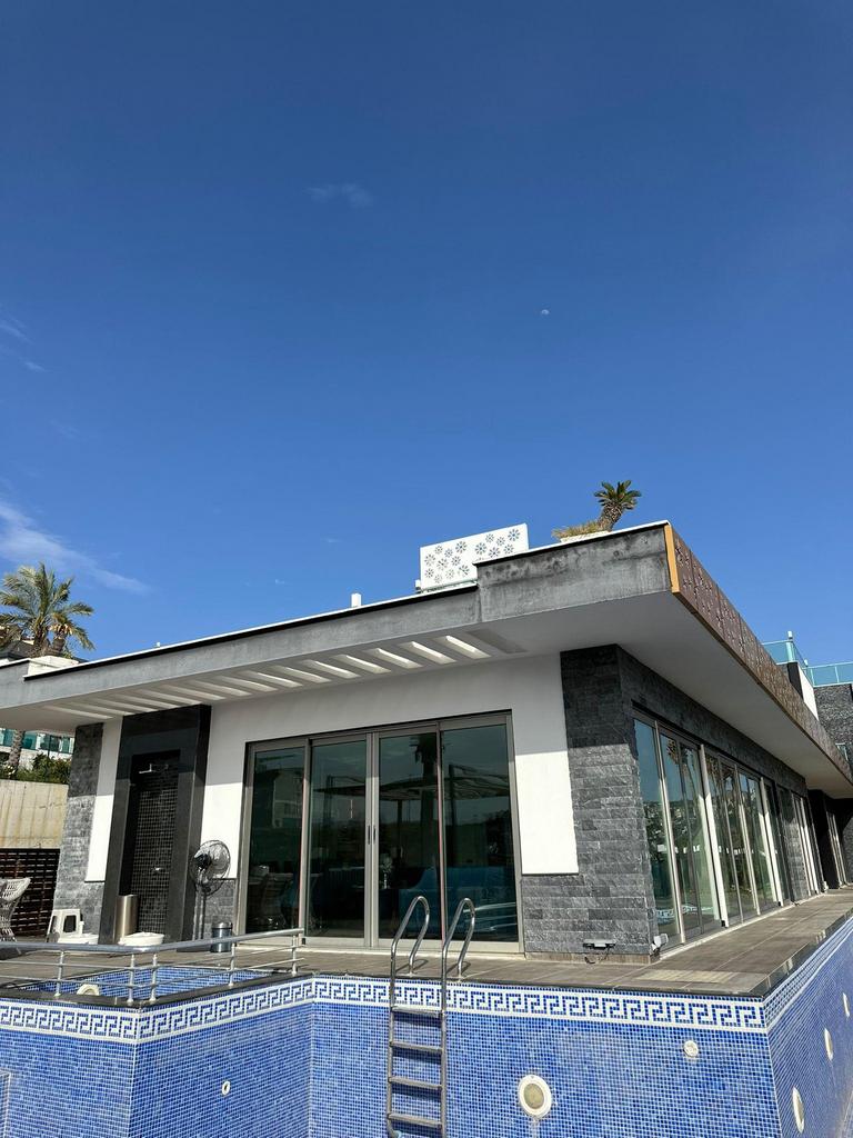 Luxe villa met zeezicht Turkije, Immo
