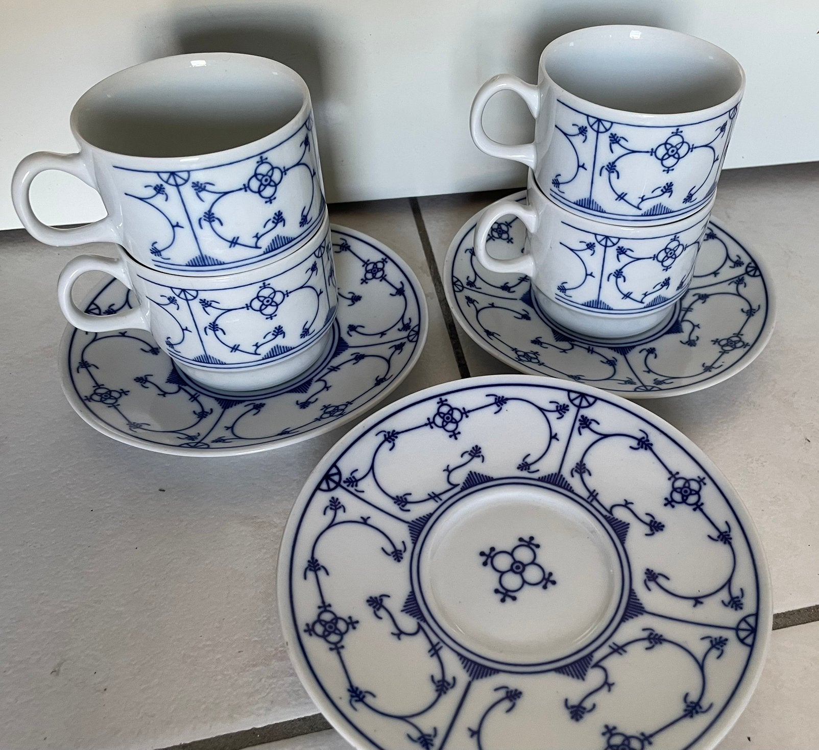 Tasse à vaisselle Alba Lulia 4 pièces, Enlèvement ou Envoi