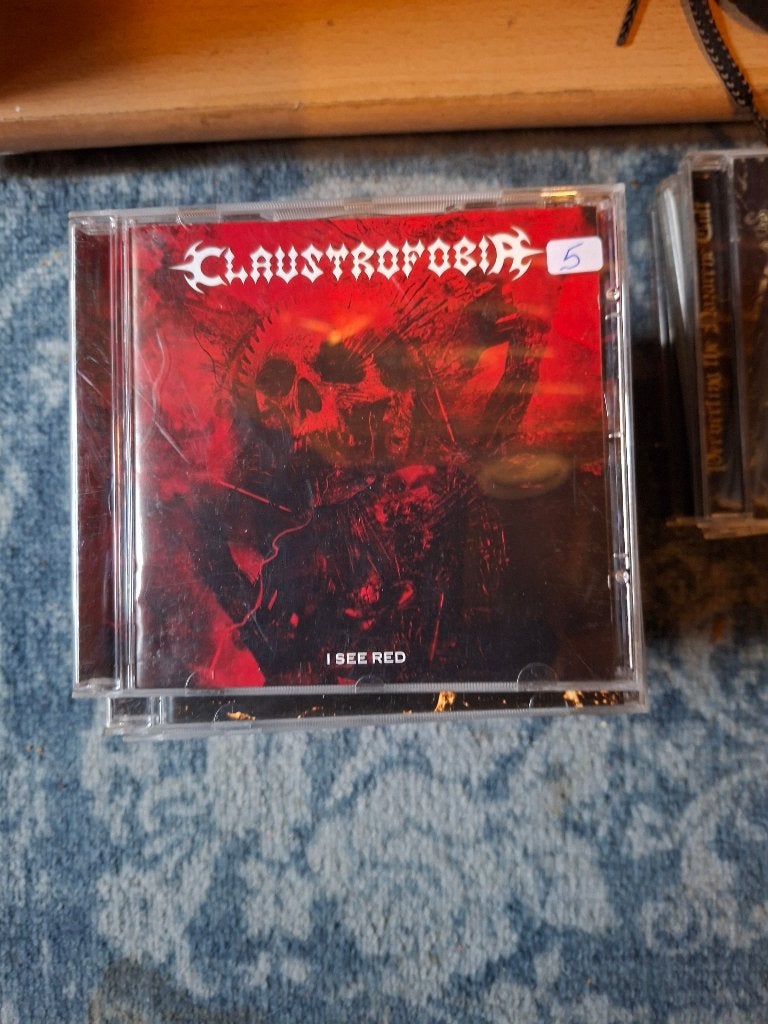 cd - claustrofobia - i see red, Death metal, Ophalen of Verzenden, Zo goed als nieuw, Inclusief boekje
