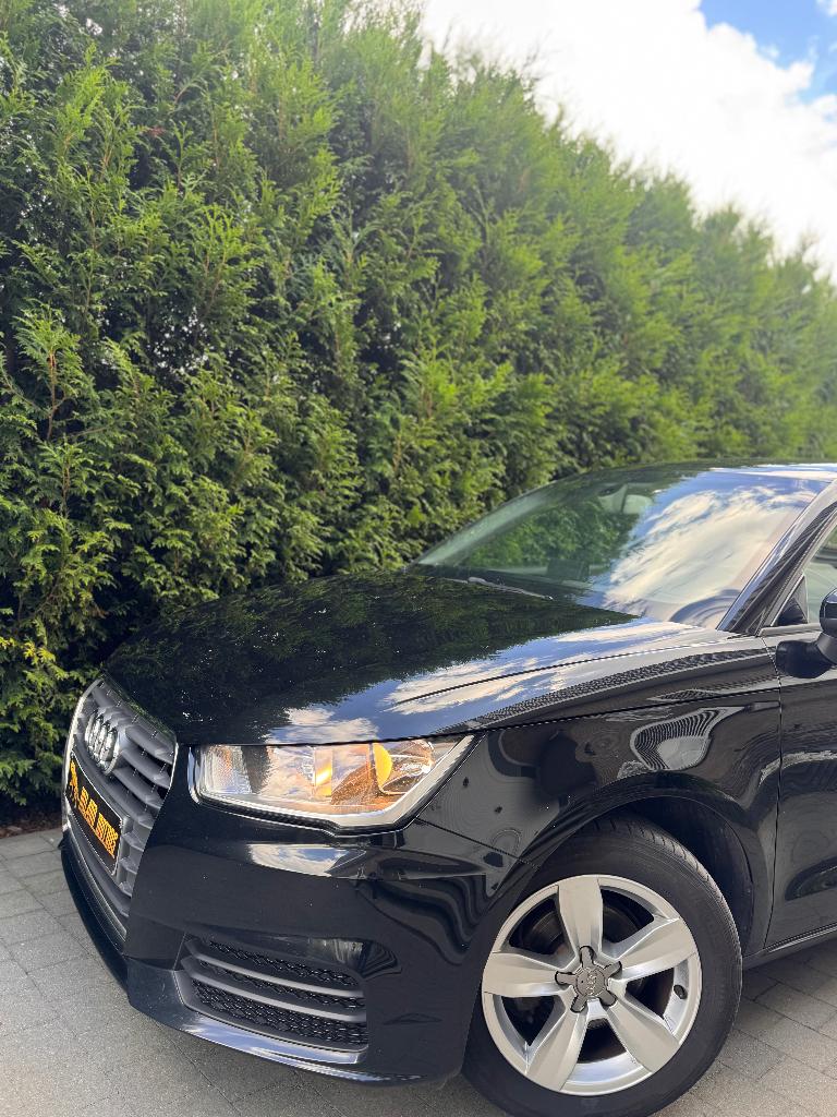 Audi A1 1.0TFSI 95PK, Auto's, Audi, Voorwielaandrijving, Stof, A1, Zwart
