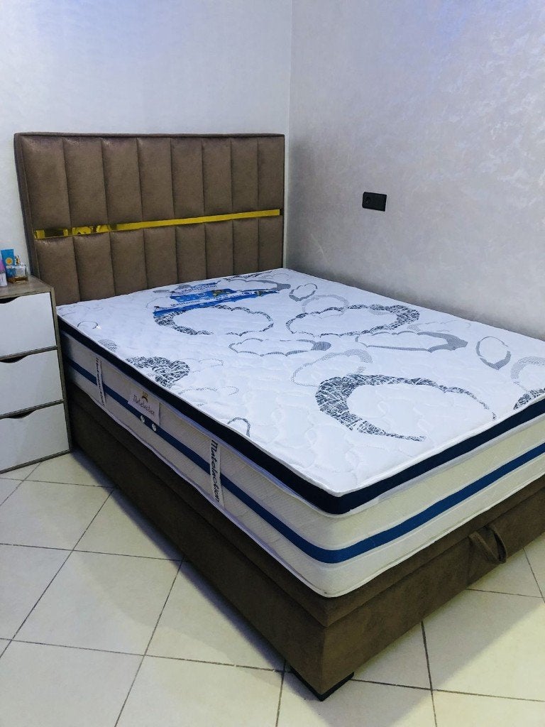 Nouveau lit + matelas — Toutes les tailles, Envoi, Neuf, Deux personnes, Crème