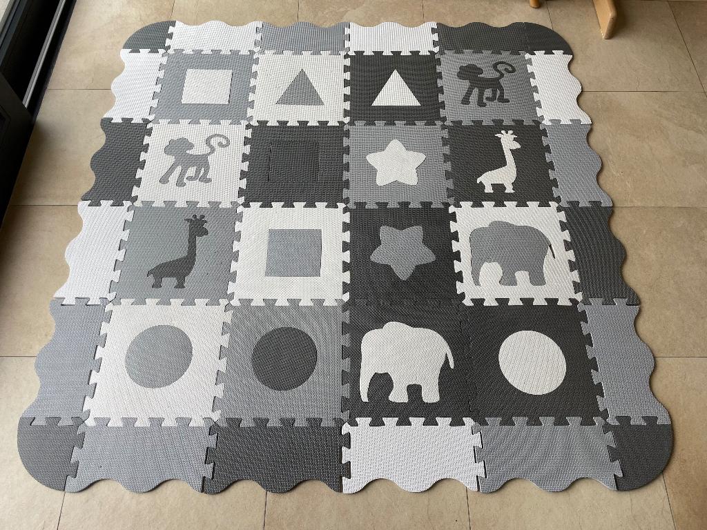 Tapis de jeu puzzle en mousse 1,5 m x 1,5 m, Enlèvement ou Envoi, Utilisé