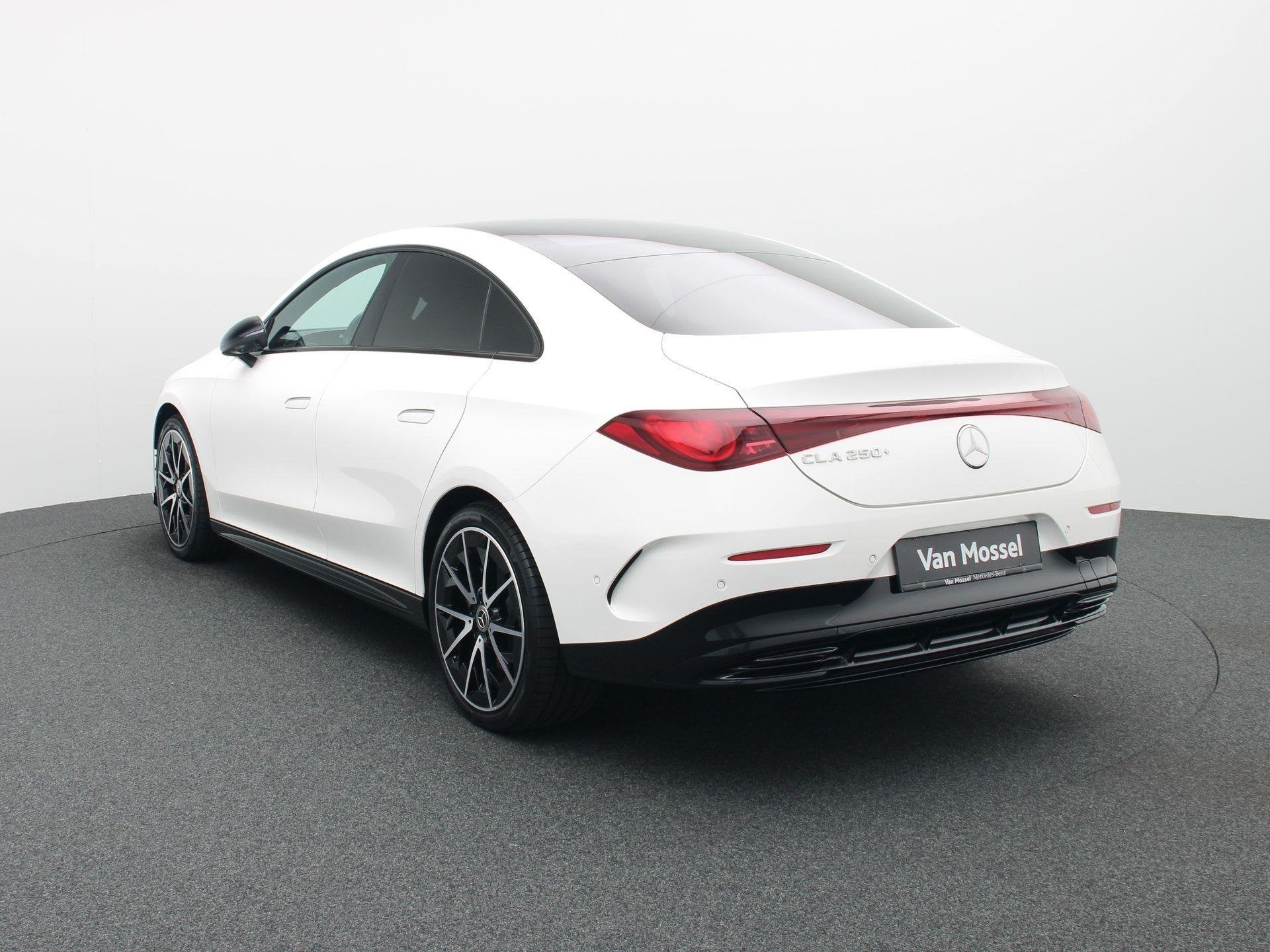 Mercedes-Benz CLA 250+ Sport Edition + AMG LINE + MULTIBEAM, Auto's, Automaat, Gebruikt, Wit, 5 zetels