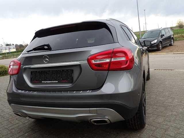 Mercedes-Benz GLA 200 d  Edition1, Autos, Argent ou Gris, Achat, Entreprise, Boîte manuelle